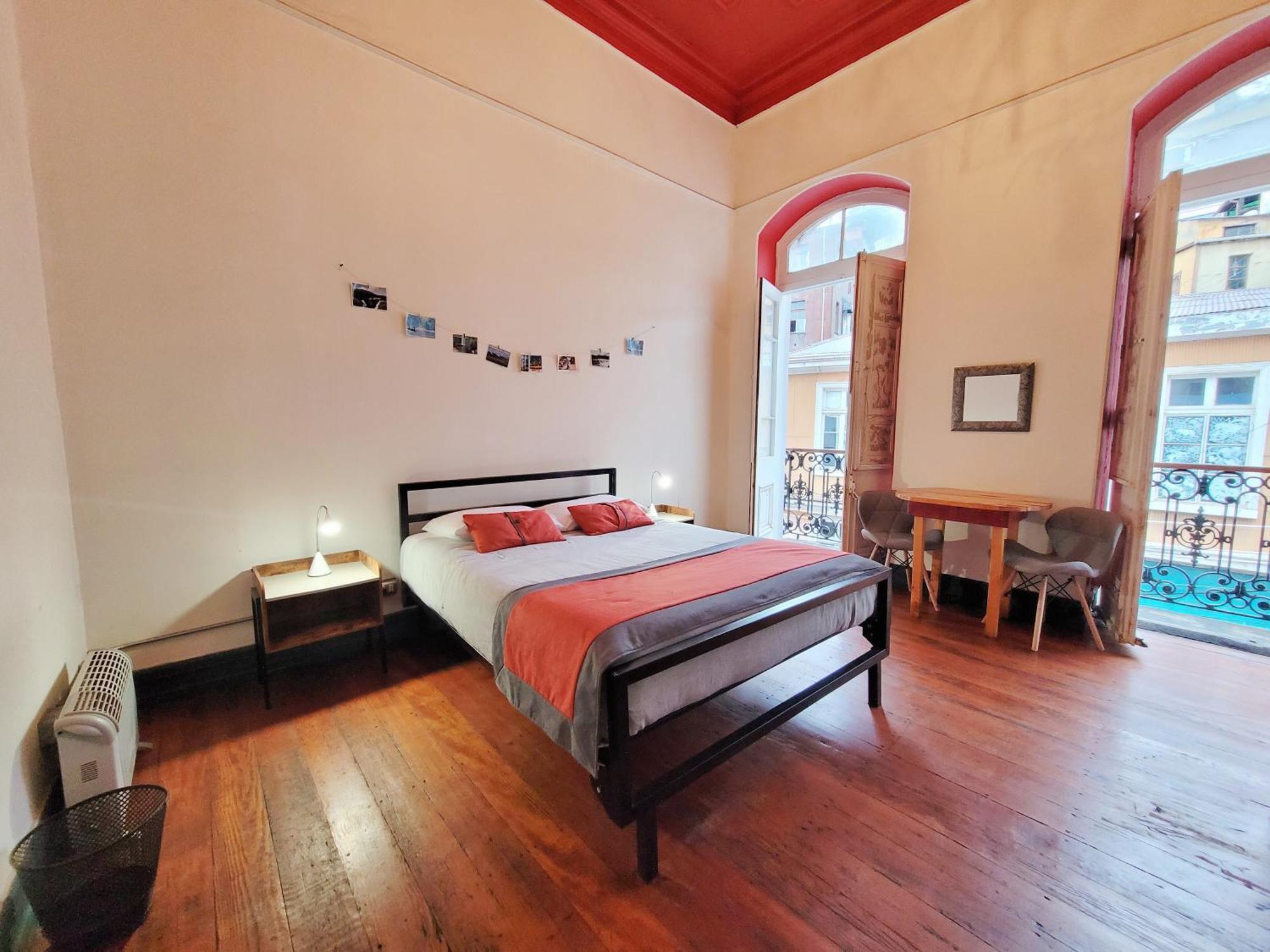 Maki Hostels & Suites 瓦尔帕莱索 外观 照片