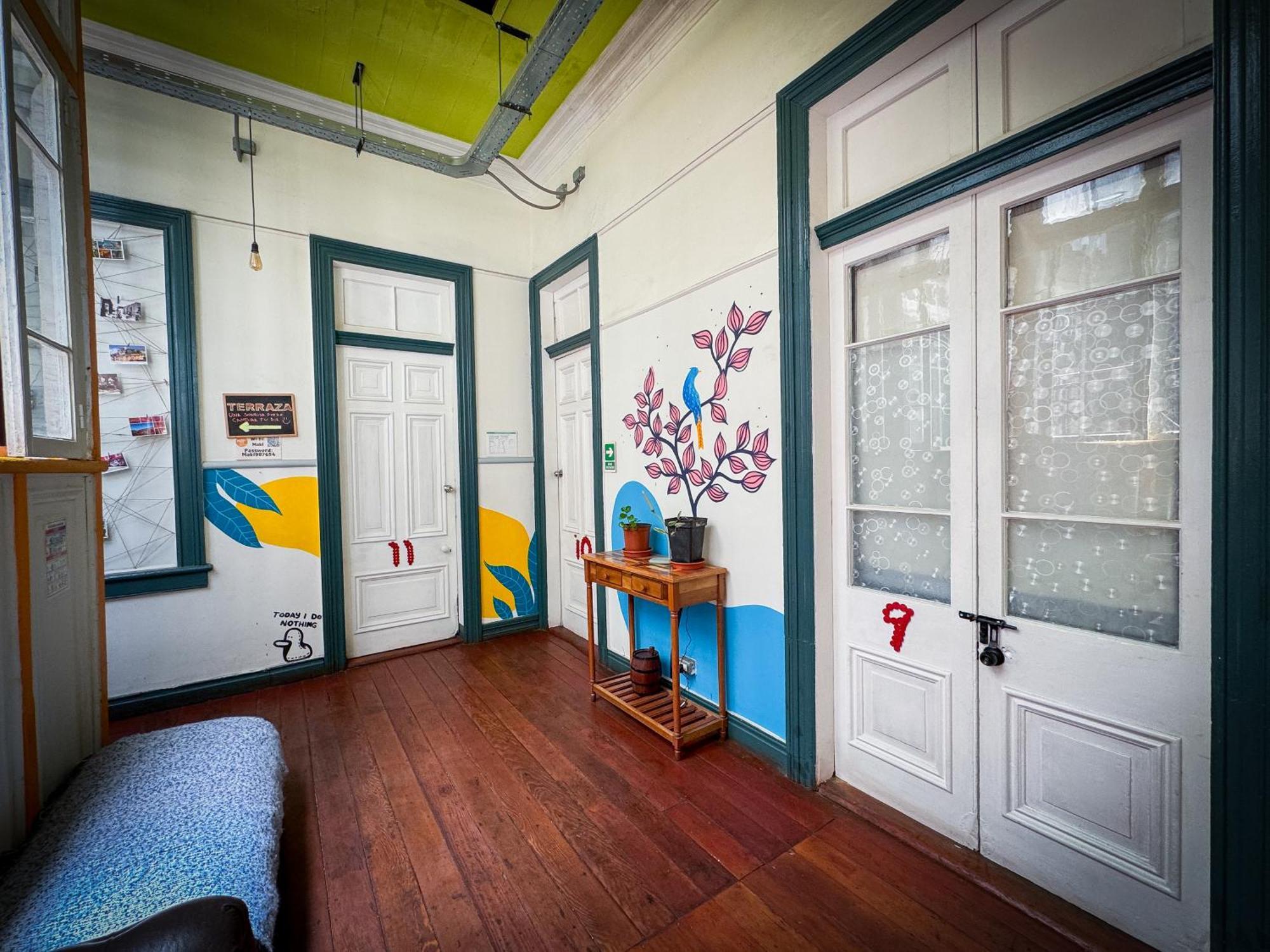 Maki Hostels & Suites 瓦尔帕莱索 外观 照片